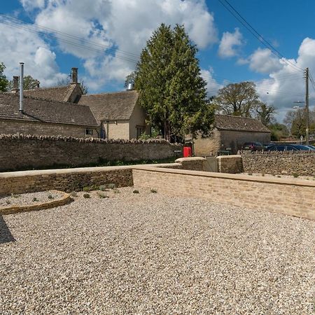 Designer Cotswold Post House With External Sauna Villa Tetbury Exterior photo